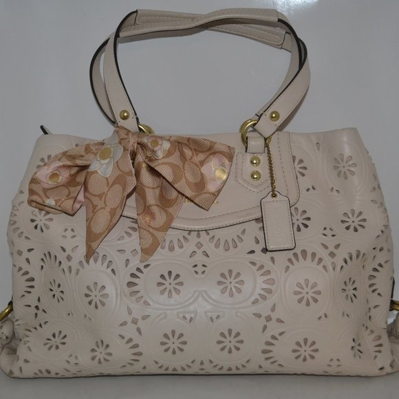 Coach Satchel - Picture 1 of 7